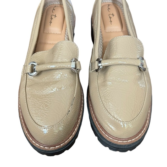 Me Too Women’s Lug Sole Tan Loafers Size 7.5 - Picture 2 of 11
